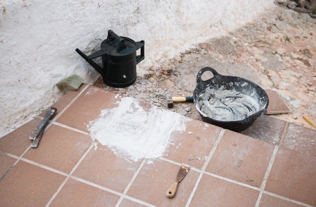 Chape en béton avant pose du carrelage